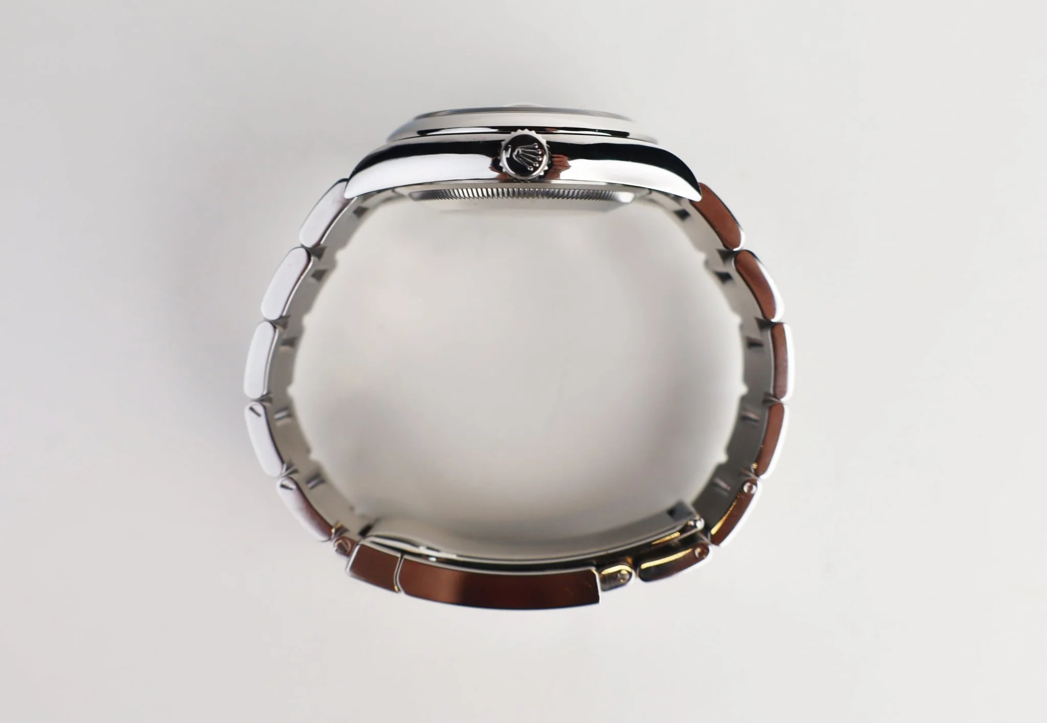 rolex-datejust-36-stainless-steel-black-index-dial-smooth-domed-bezel-oyster-bracelet-126200-532882_1024x1024@2x