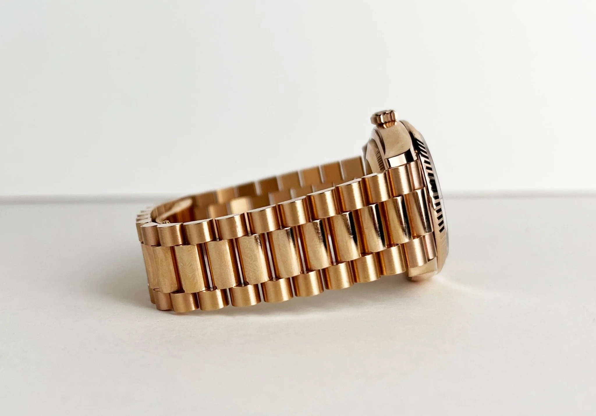 rolex-day-date-36-rose-gold-brown-ombre-diamond-dial-fluted-bezel-president-bracelet-128235-667770_1024x1024@2x