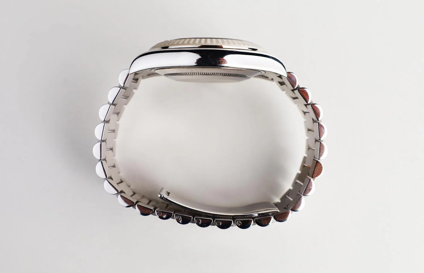 rolex-day-date-36-white-gold-silver-diamond-dial-fluted-bezel-oyster-bracelet-218239-857954_1024x1024@2x