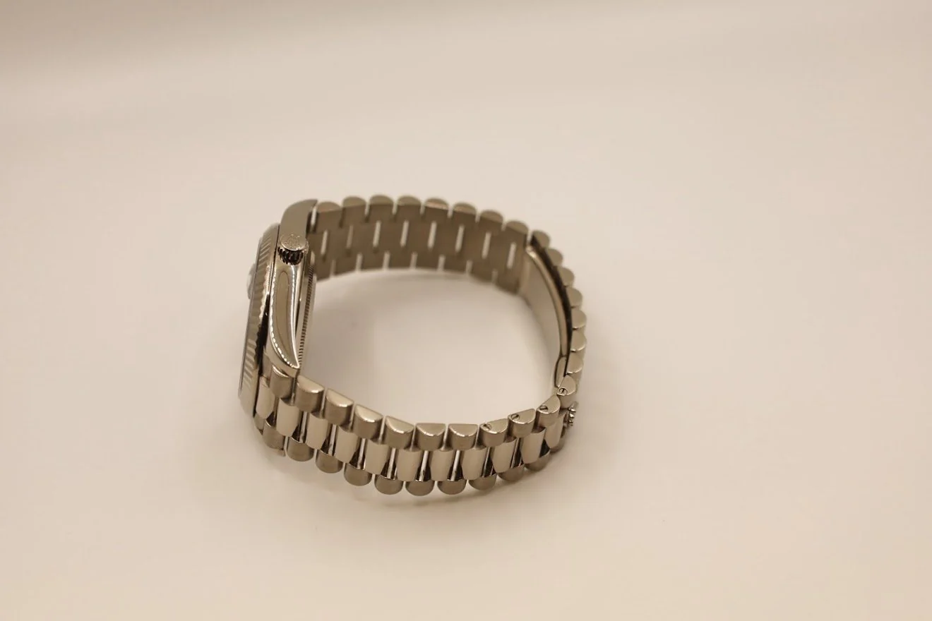 rolex-day-date-40-white-gold-blue-roman-dial-fluted-bezel-president-bracelet-228239-852478_1024x1024@2x