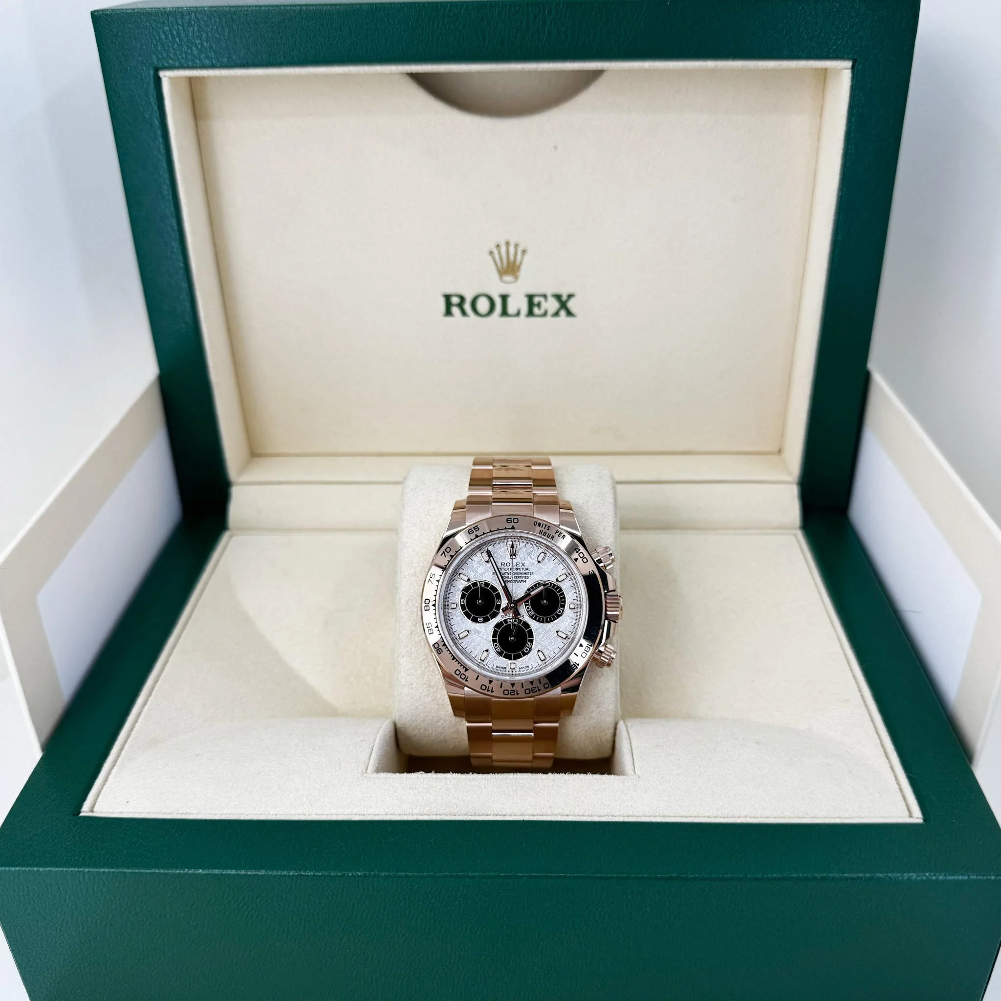 rolex-daytona-rose-gold-meteorite-and-black-subdials-dial-index-dial-gold-bezel-oyster-bracelet-116505-697043_1024x1024@2x