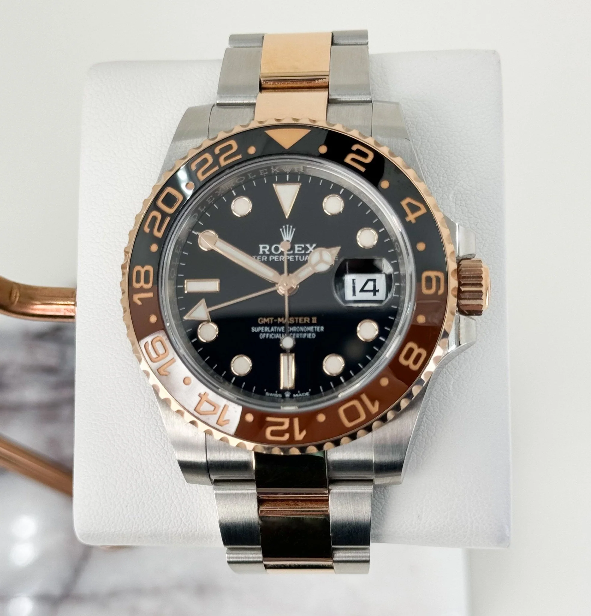 rolex-gmt-master-ii-root-beer-rose-goldsteel-black-dial-blackbrown-ceramic-bezel-126711chnr-959929_1024x1024@2x