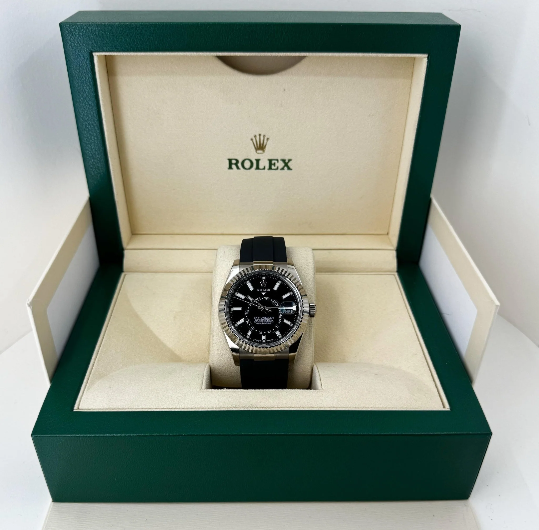 rolex-sky-dweller-white-gold-bright-black-index-dial-oysterflex-rubber-strap-336239-827707_1024x1024@2x