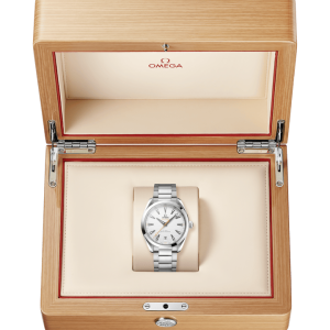 omega-seamaster-aqua-terra-150m-co-axial-master-chronometer-41-mm-22010412102001-portrait-3-eec9c7