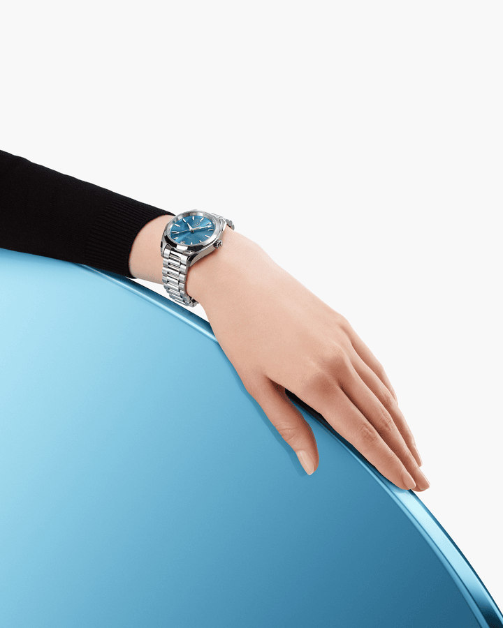 omega-seamaster-aqua-terra-shades-co-axial-master-chronometer-34-mm-22010342003002-portrait-2-9cd5d3