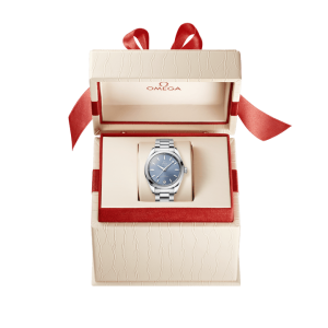 omega-seamaster-aqua-terra-shades-co-axial-master-chronometer-34-mm-22010342003002-portrait-3-21bf75